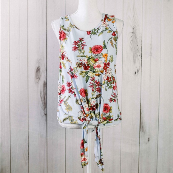 The Raine Top- light blue floral sleeveless top - Picture 2 of 7